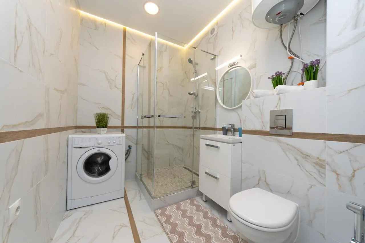 Красивая 1 комнатная квартира с балконом на Теремках 252 Киев 0*,  Украина